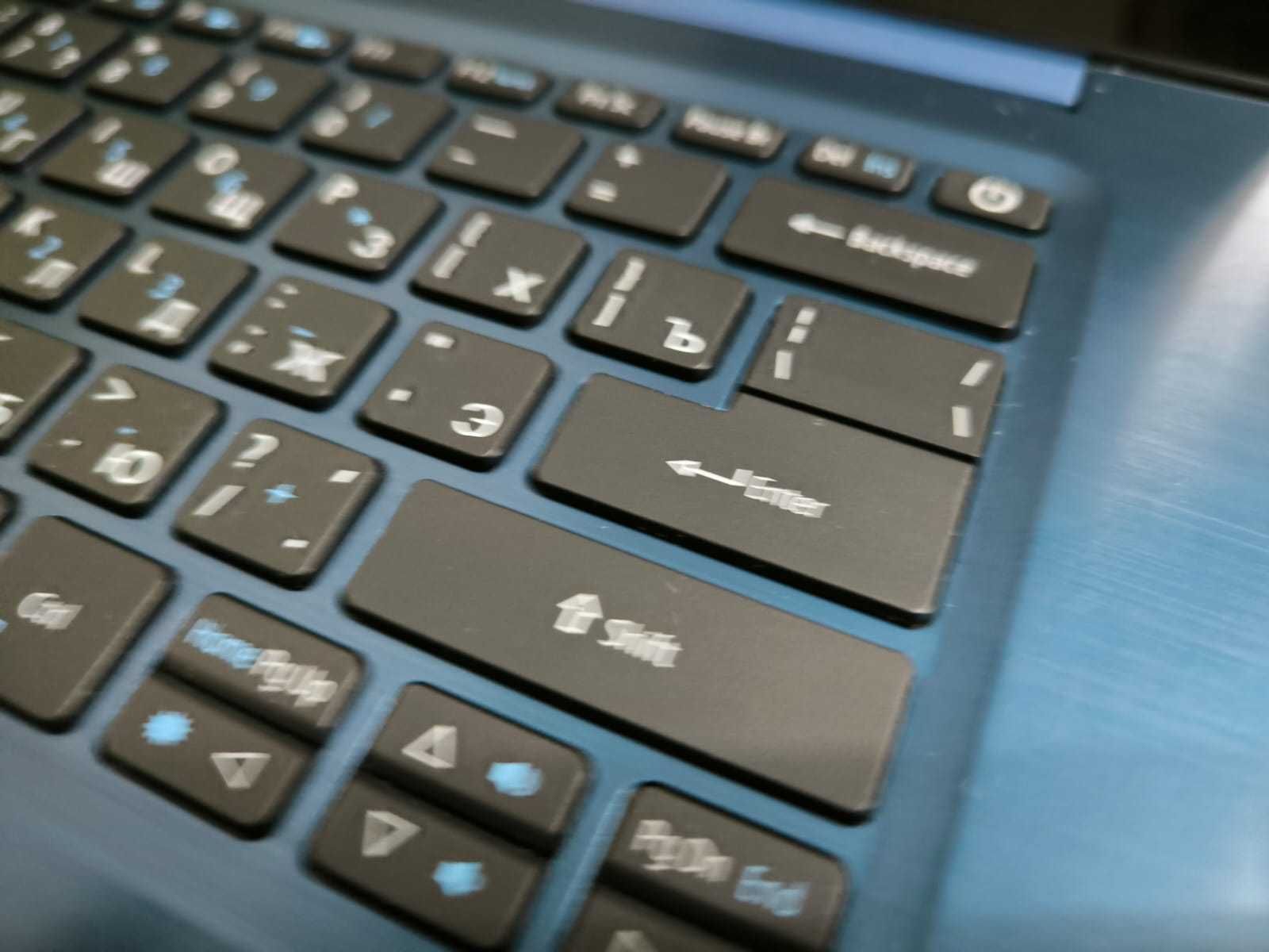 ACER SWIFT 3 /INTEL CORE i5/  7th Gen / состояние идеальное