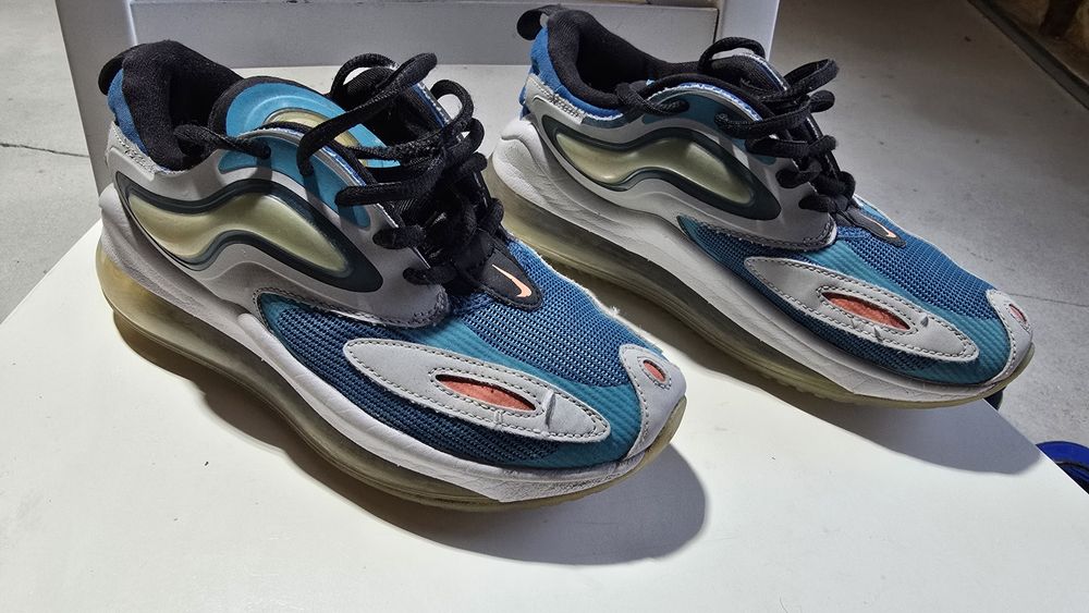 Adidasi nike numarul 35 albastri