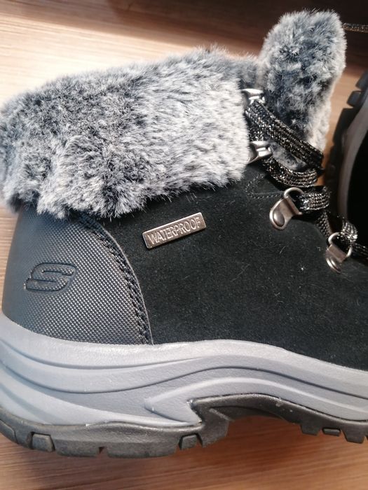 Ghete Skechers relaxed fit impermeabile din piele intoarsaTrego Falls