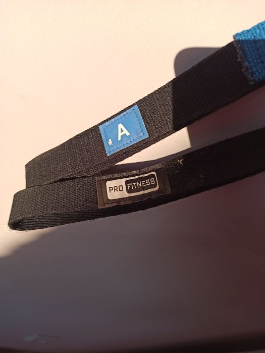 Pro Fitness Yoga Belt and Stretching Strap Working Out New