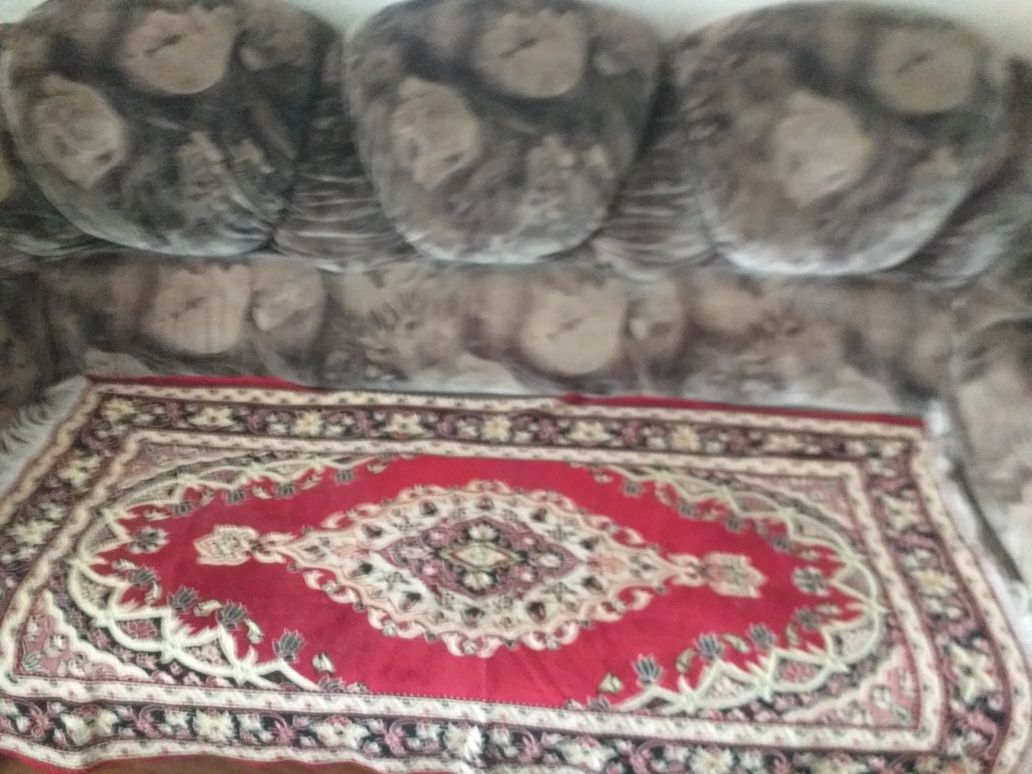 Два раскладных дивана и кресло