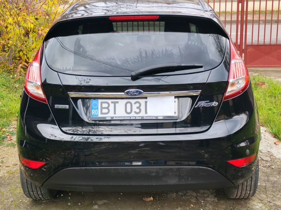 Vând Ford Fiesta