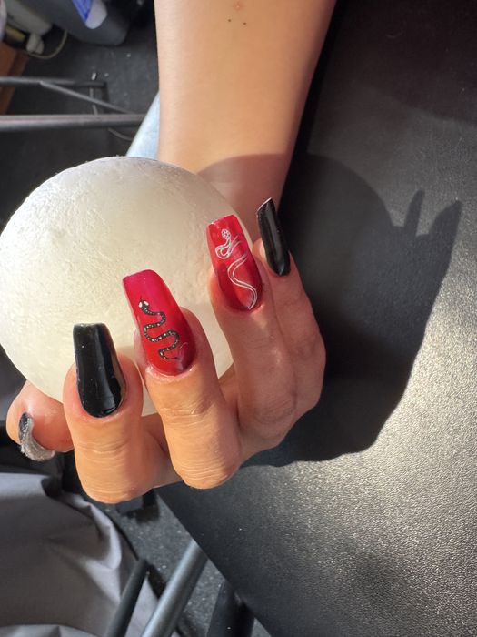 Manichiura Vatra Luminoasa