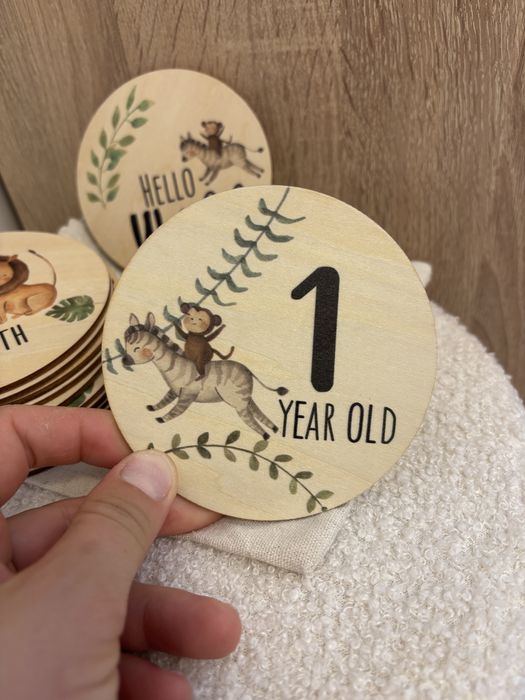 Дървени карти за месечинки! За бебе