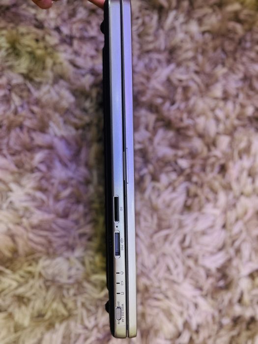 Laptop Sony Vaio VGN-NR21E/S - 15.4” - 2 GB RAM - HDD 160 GB