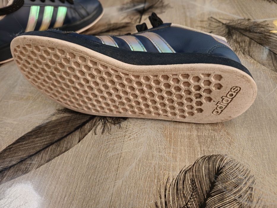 Маратонки ADIDAS унисекс кожени 36 2/3