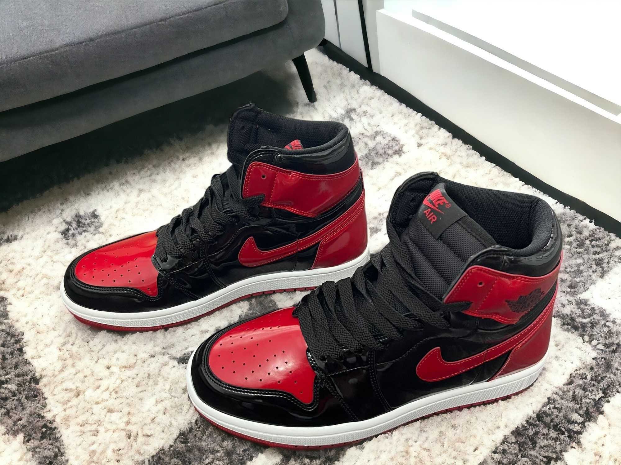 Nike Air Jordan 1 High Patent Bred