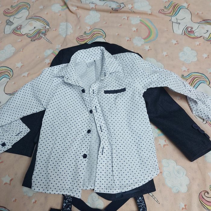 Vând costum evenimente pentru băiețel