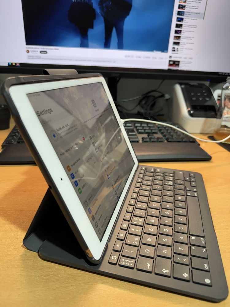 Ipad 8 Rose Gold 32Gb WiFi Logi Folio