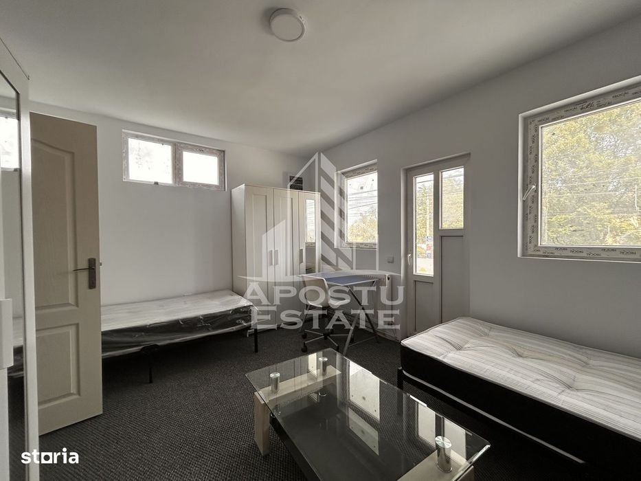 Clădire renovată 2025, 9 camere cu chiriași, venit 2400€/lună
