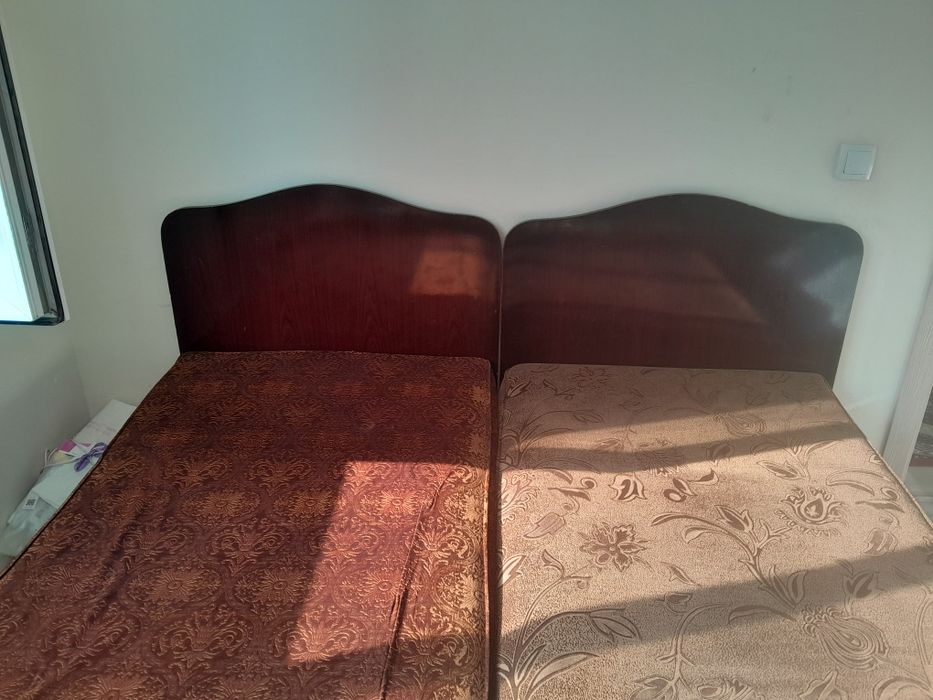 1 kishilik divanlar, 2 ta