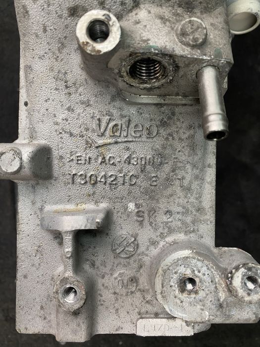 всмукателен колектор 05L129766R за VW / Audi / Skoda 2.0 TDI