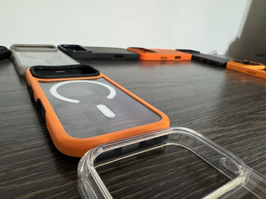 Husa MagSafe iPhone 17 Pro / 17 Pro Max Cosmic Orange