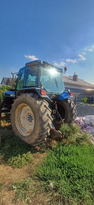 Vând tractor Ford/New Holland 8340, 4×4