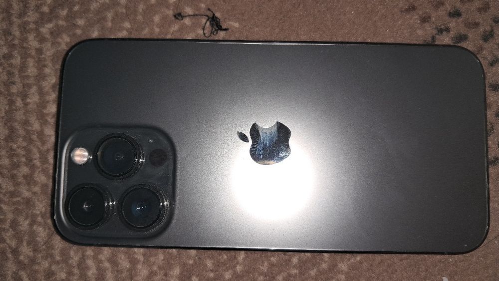 iPhone 13 pro holati zoʻr. Batareyka yomksti 91 foiz.