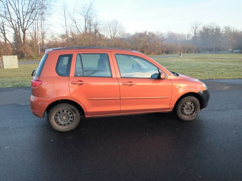 Mazda 2 1.4cd 68к.с. на части