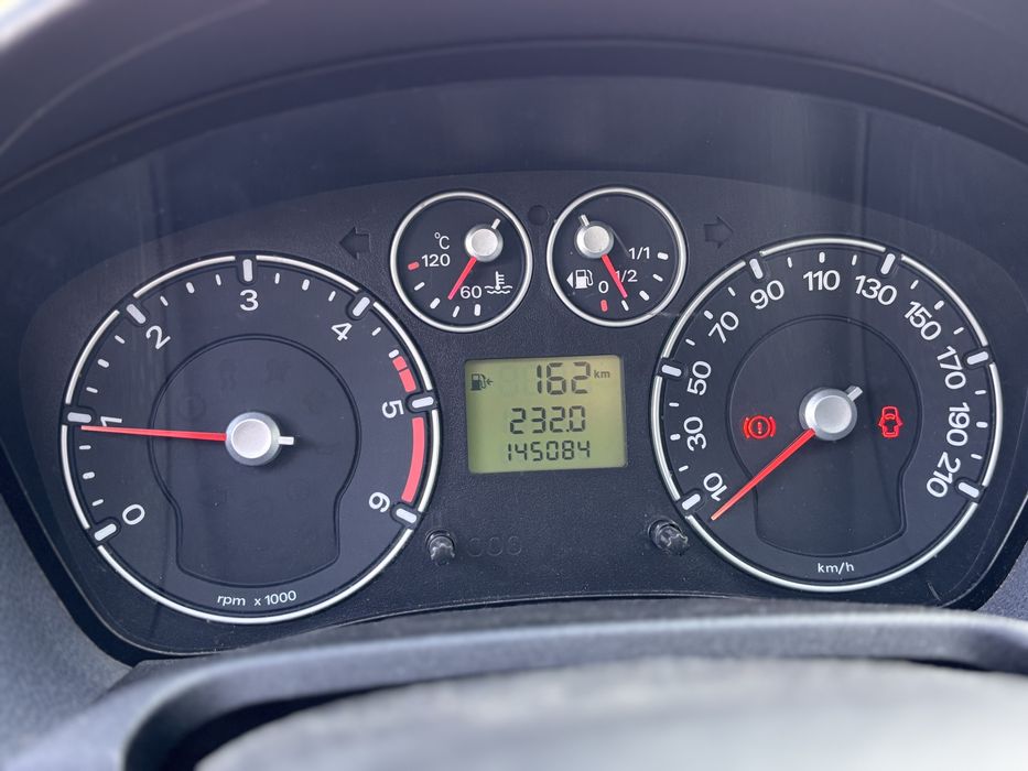 Ford Fiesta 1.4 - Proprietar - Anevelope All Season - AC