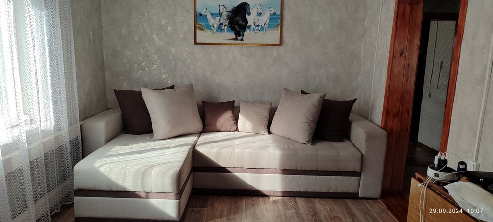 Продам диван в хорошем состоянии.