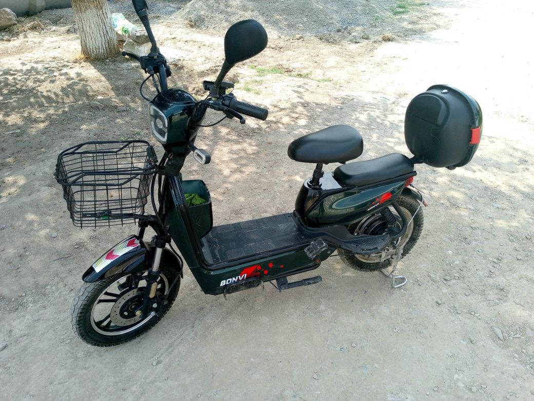 Skuter bonvi kichik savat