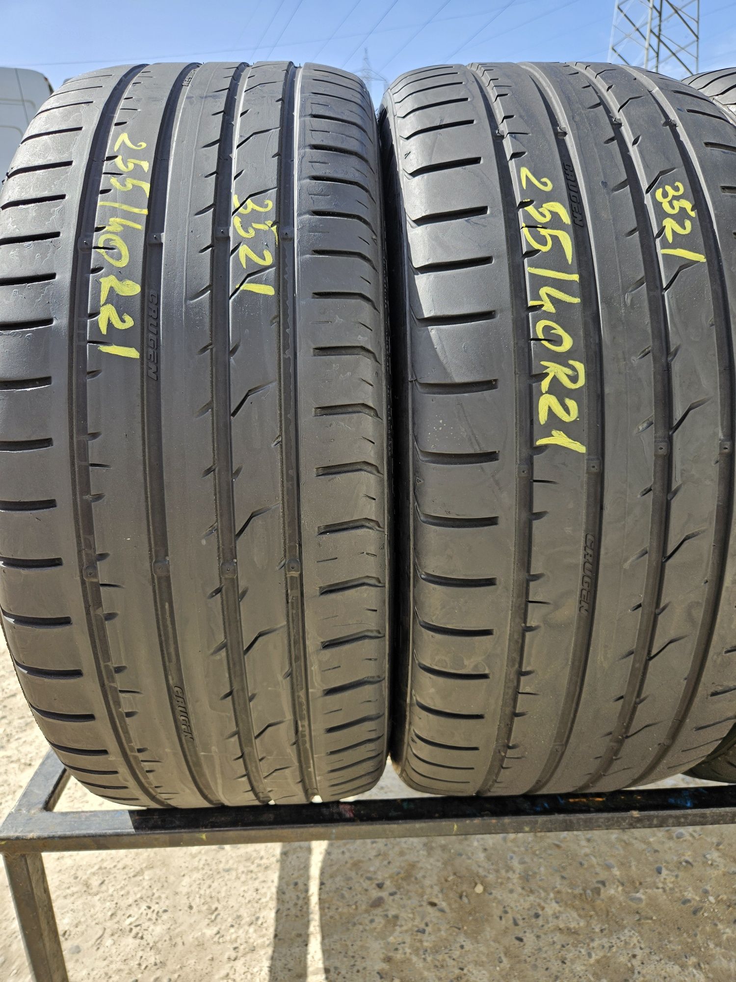 Vând anvelope vară 255/40/21 255/40r21 KUMHO