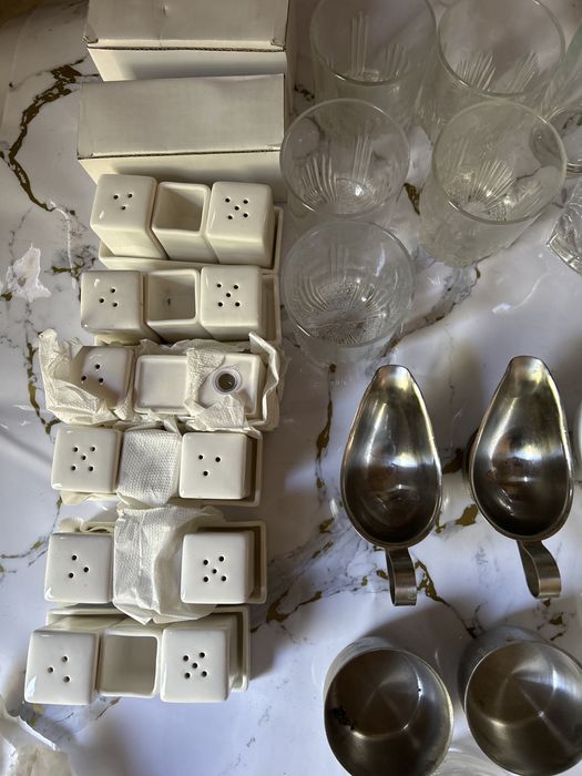 Посуда .стаканы и кухонные посудв