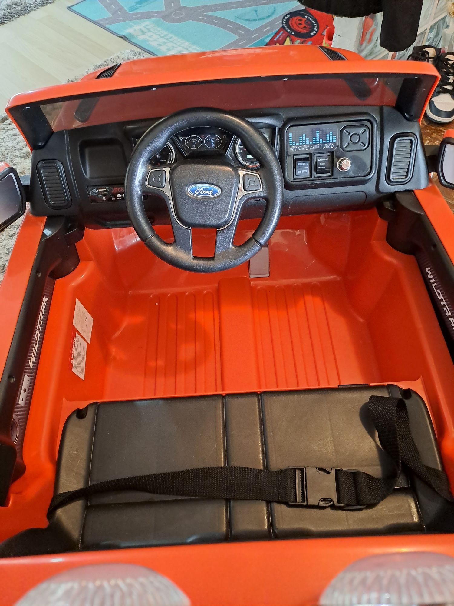 Mașinuța electrica pentru 2 copii Ford Ranger 4×4 cu baterie