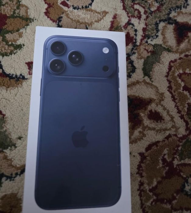 Продаю iPhone 17pro max 256гб