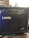 Продавам усилвател за китара laney lx20d