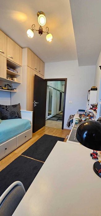 Proprietar vand ap. 3 camere