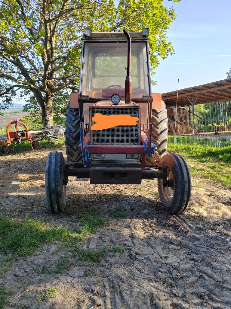 Vând tractor Fiat 780