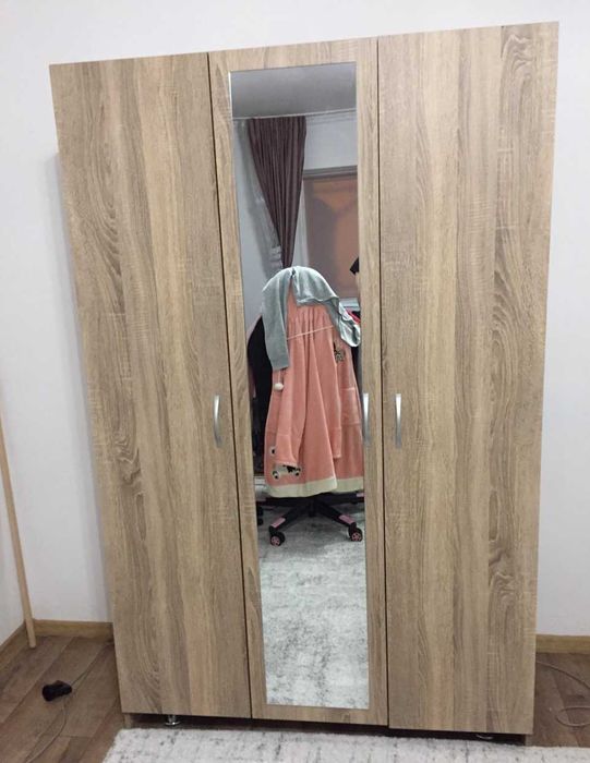 Dulap sonoma dark pentru dormitor cu dimensiunile 120x52.5x191 cm !