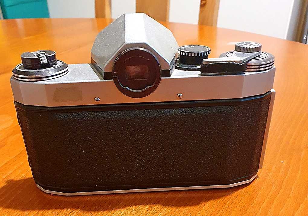 Аналогова фотокамера PRAKTICA super TL