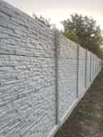 Montam garduri din beton