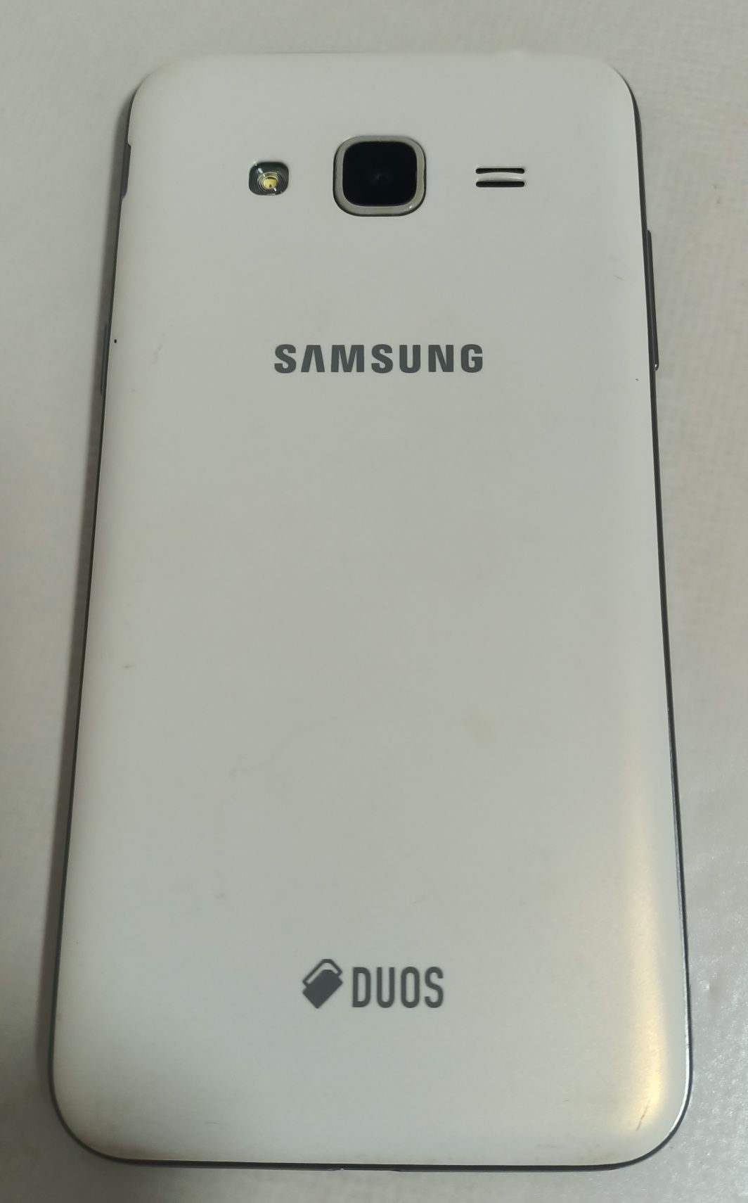 Vând Samsung J3(2016)