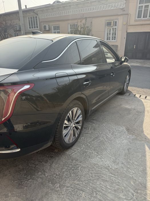 Hongi eqm5 qora Sotiladi