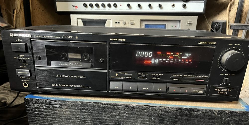 Касетен дек pioneer CT-S410