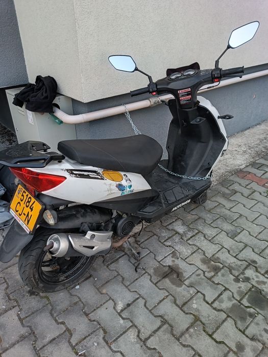 Vând scuter Motowell in stare perfectă de funcționare..