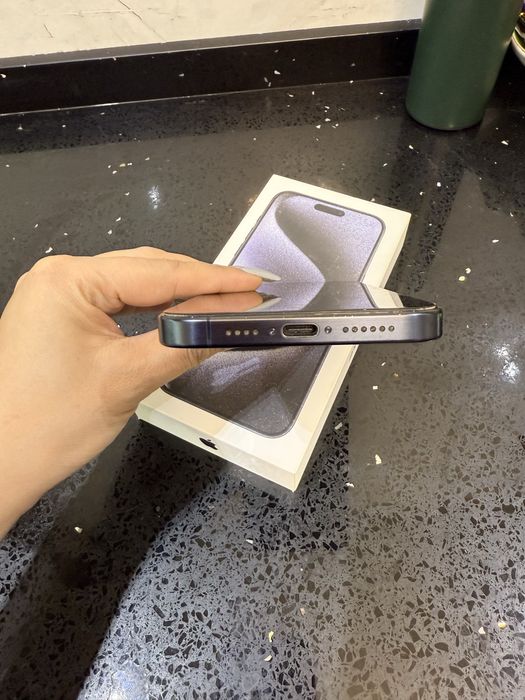 Продам iphone 15 pro max 512 gb