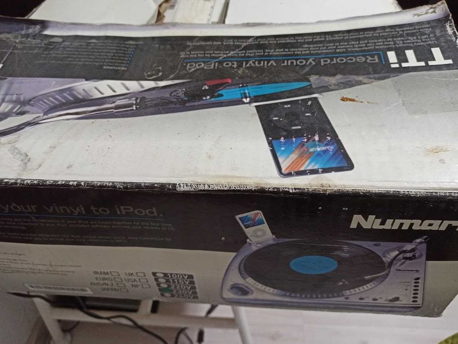 Грамофон Numark TTi с USB и iPod Dock – за Семплинг и Дигитализация