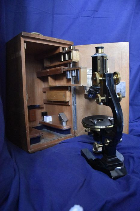 Microscop de colectie Ernst Leitz Wetzlar