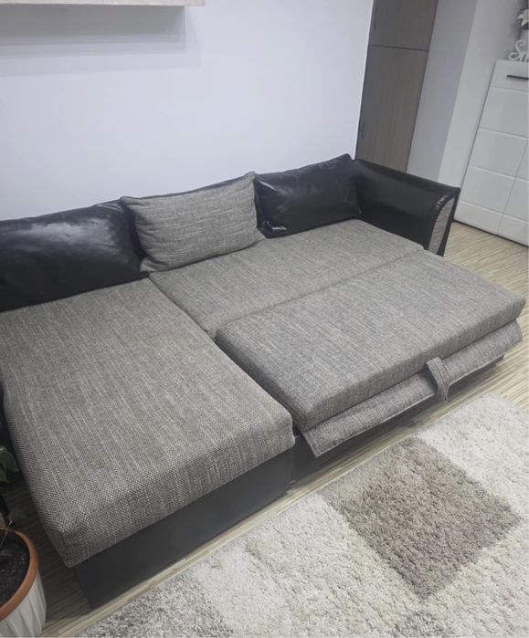 Vand coltar extensibil, gri, cu perne negre  – 240x130 cm