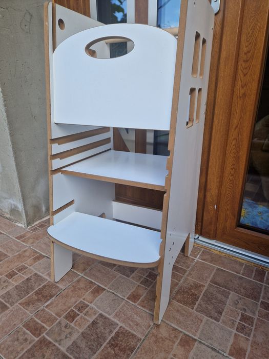 Turn de învățare Montessori din lemn - alb