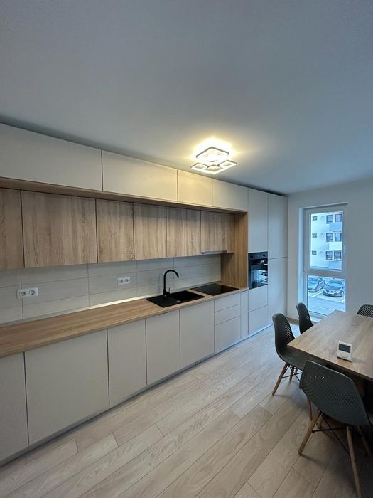 Închiriez apartament Maurer