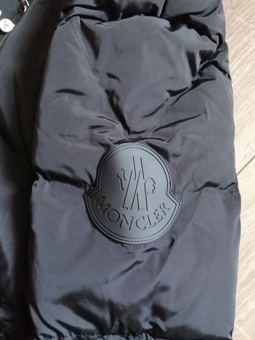 MONCLER мъжко зимно яке с качулка M XL