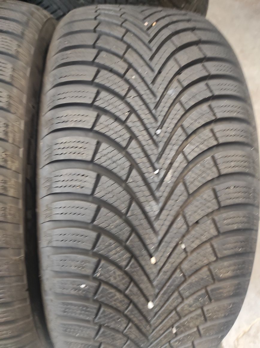 225/40/18 Maxxis 4бр