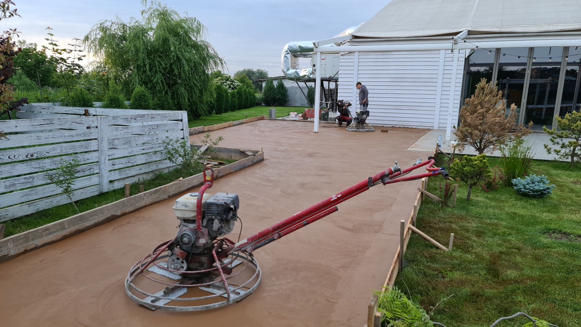 Turnare Sapa industrial din Beton finisata cu Elicopter si Cuart !