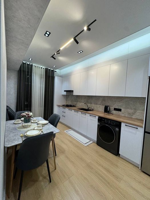 Poytaxt Residence Продается 2 комнатная квартира ремонт ул.Махтумкули