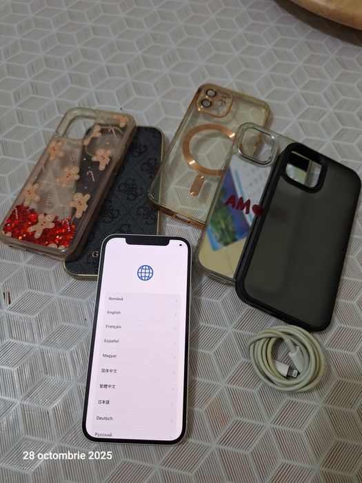 iPhone 12 128Gb, huse, cablu, stare bună