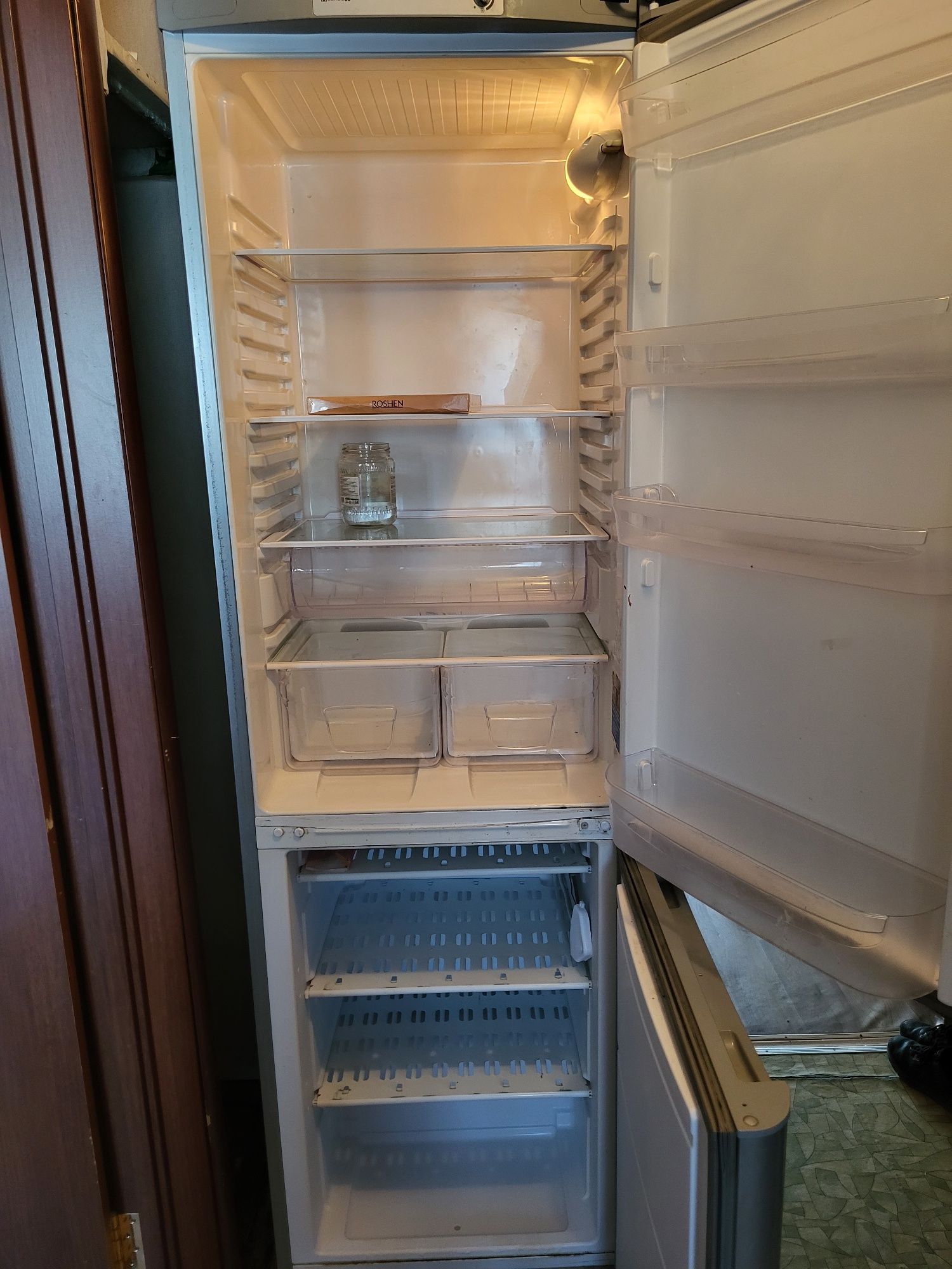 Продам холодильник indest в отличном состоянии