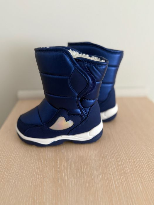 Зимни обувки за момиче - 25 размер